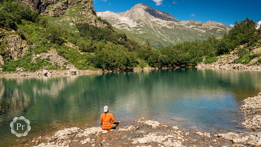 lake meditation photo