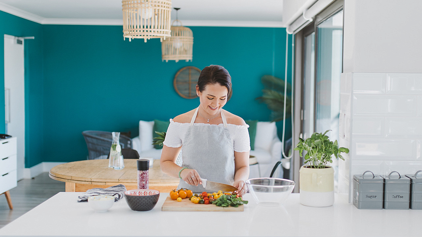 girl cooking photo