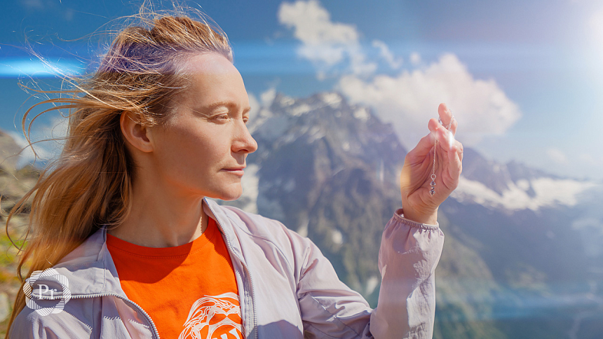 light and girl photo