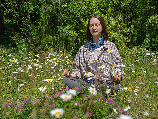 So-Hum: concentration on the natural sound of breathing