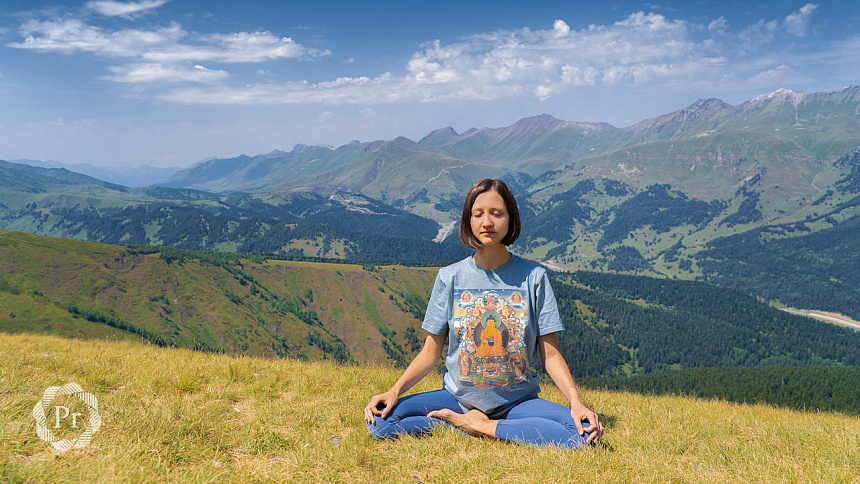 Siddhasana on the right leg photo