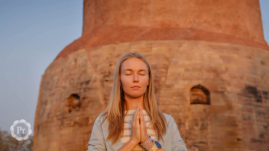 girl meditates photo