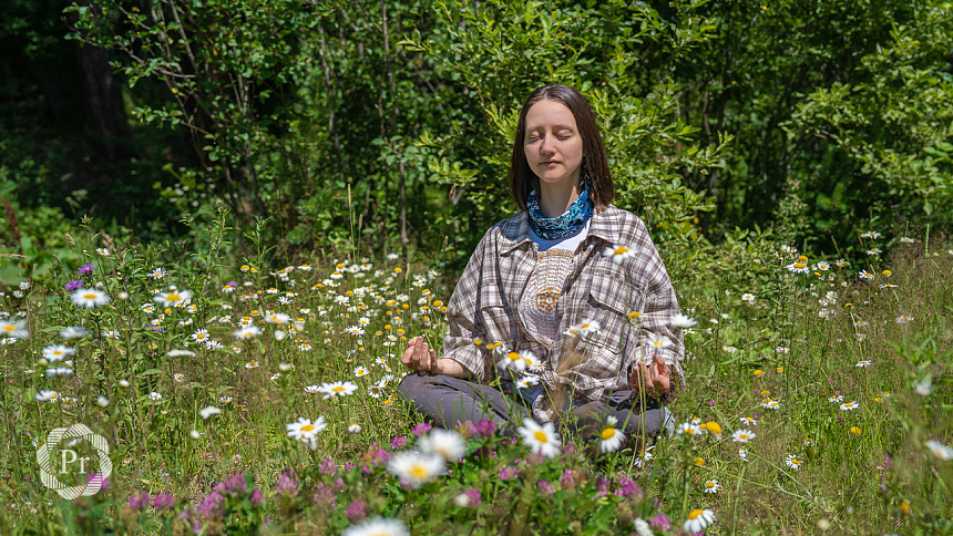 Sukhasana meditation in nature