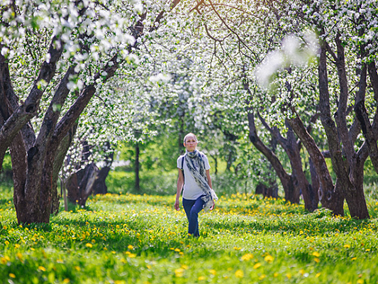 Vrajana pranayama: how to breathe correctly while walking