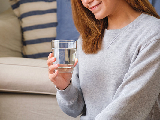 Kunjala-kriya: step-by-step instructions and benefits of stomach cleansing