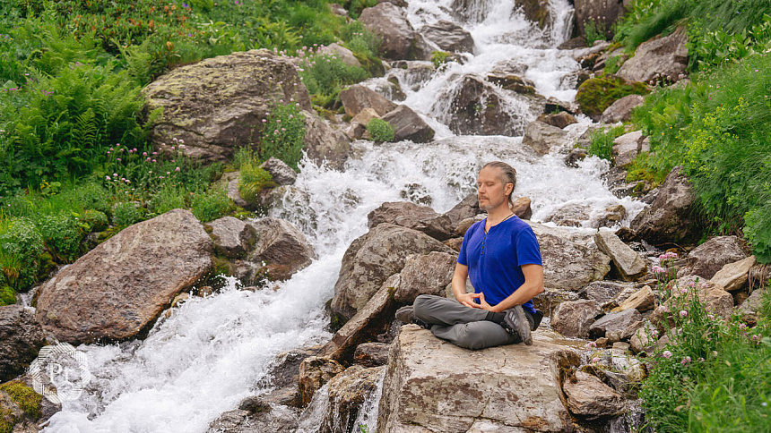 river meditation photo
