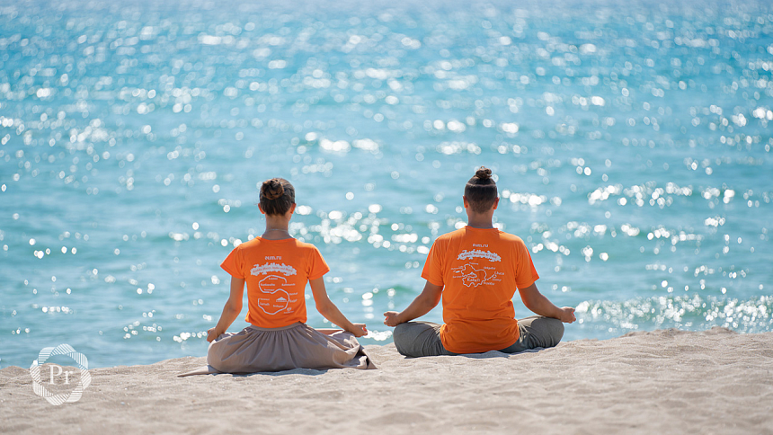 sea meditation photo