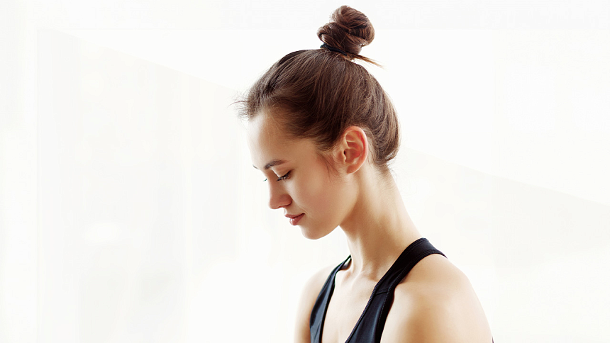 girl practicing yoga photo